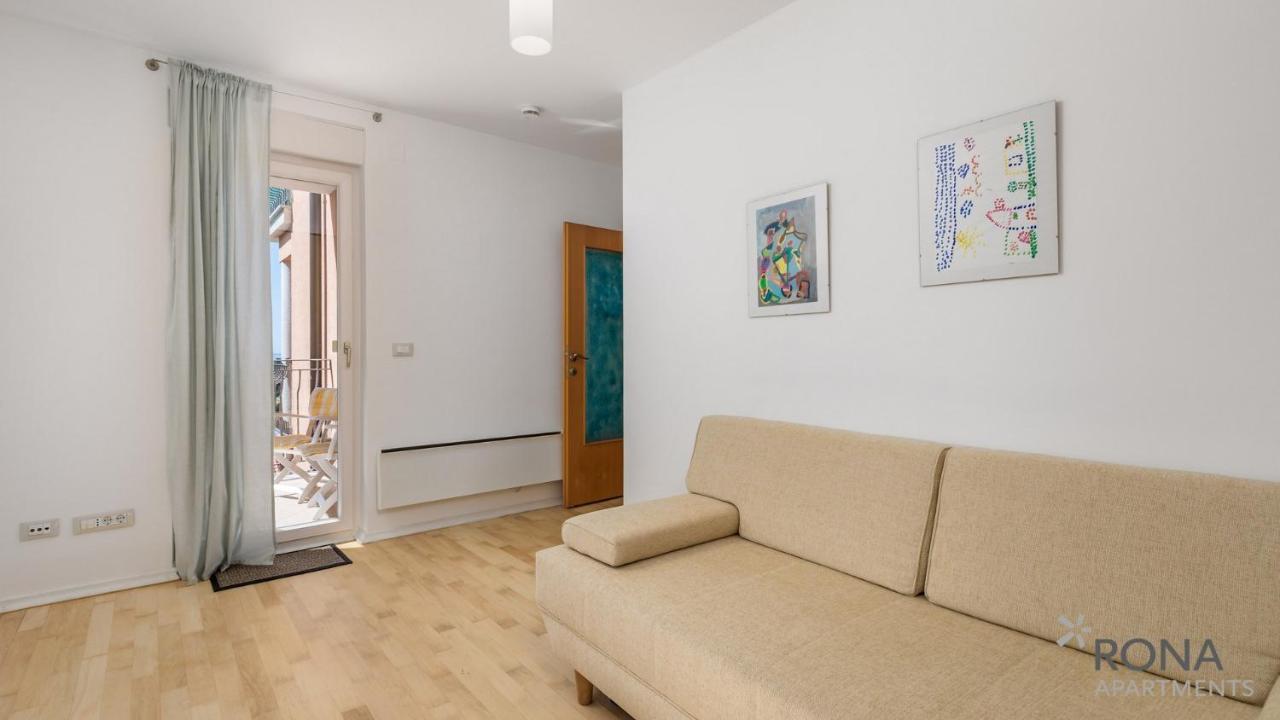 Rona Spacious Apartment With A Panoramic View Ичичи Экстерьер фото