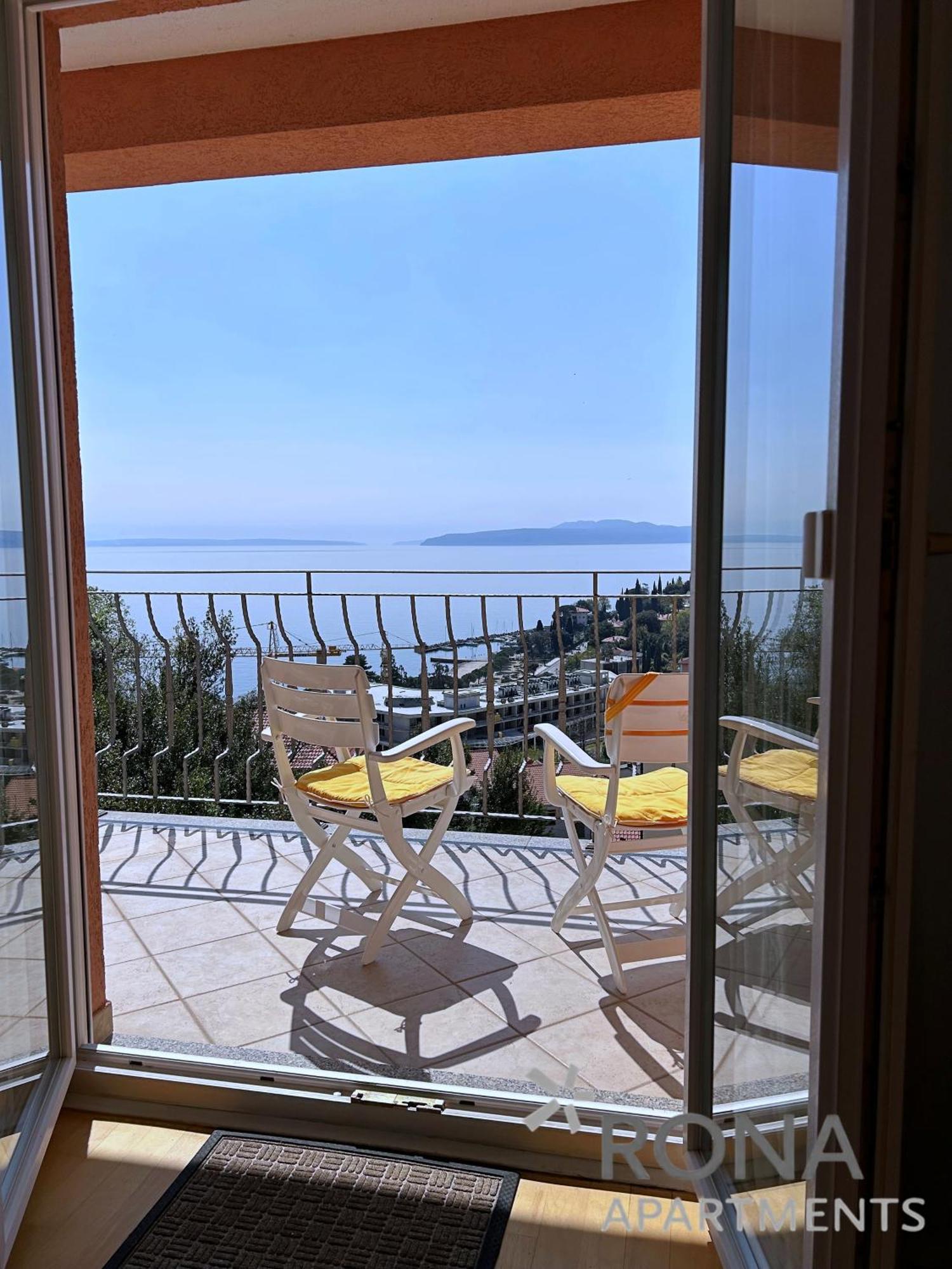 Rona Spacious Apartment With A Panoramic View Ичичи Экстерьер фото